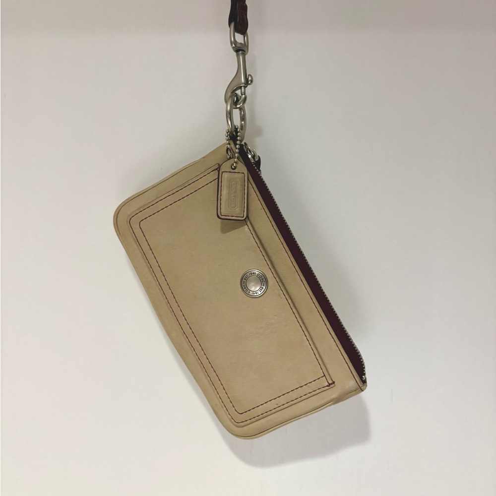 Coach Cream Leather Wristlet - Picture 1 of 9